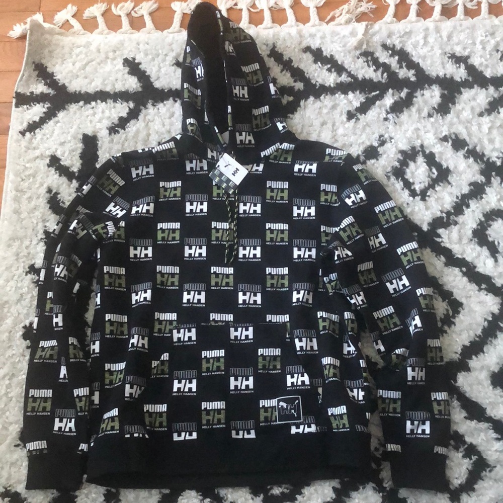 Puma x Helly Hansen Size Large Pull Over Hoodie